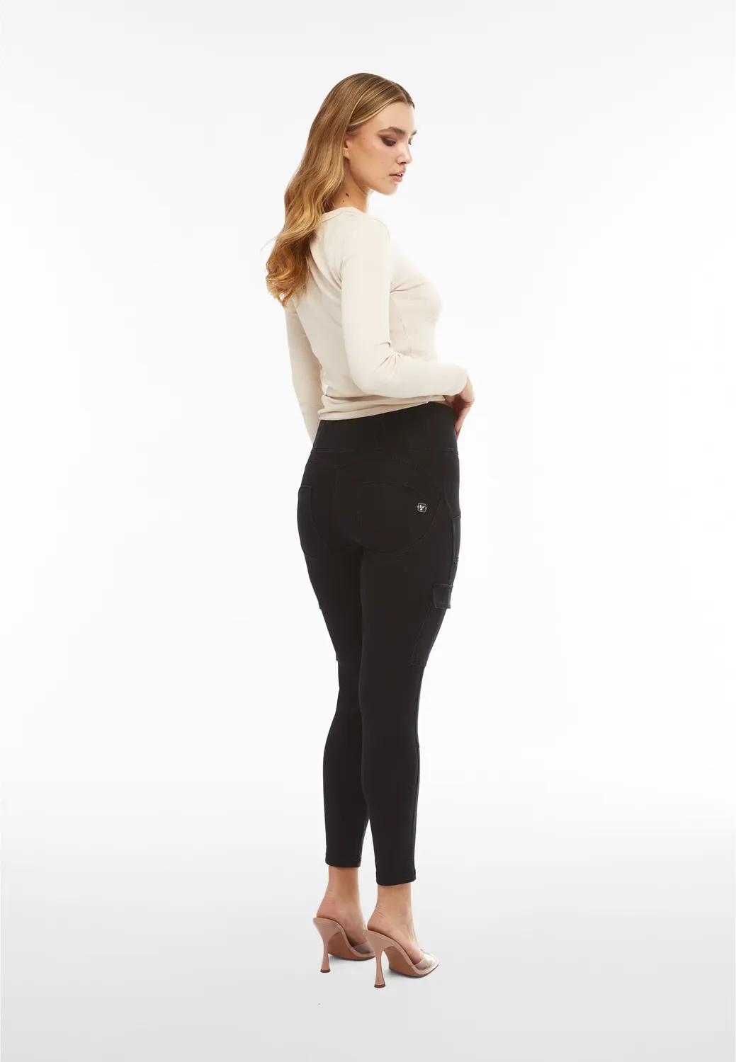 Freddy WR.UP Cargo Jeggings 7/8 Schwarz Push-up