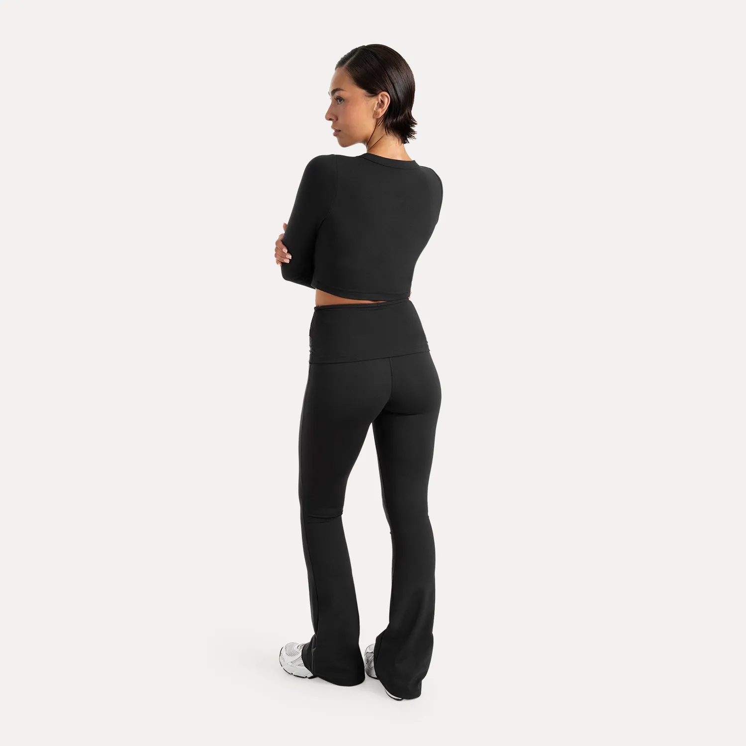 Smilodox Lunara Niora Crop Longsleeve V-Ausschnitt