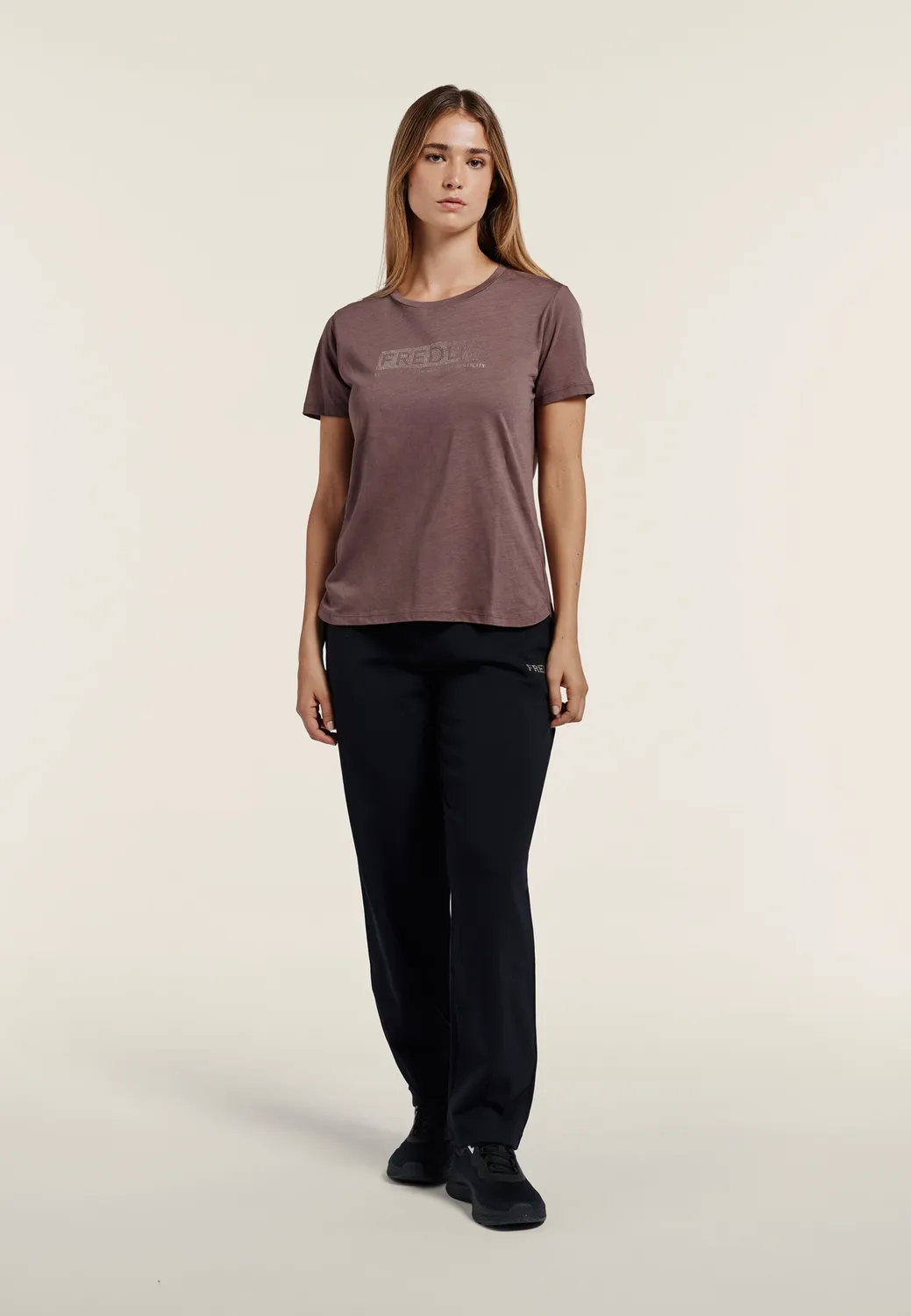 Freddy Regular Nieten-Logo T-Shirt Damen Schwarz Baumwolle