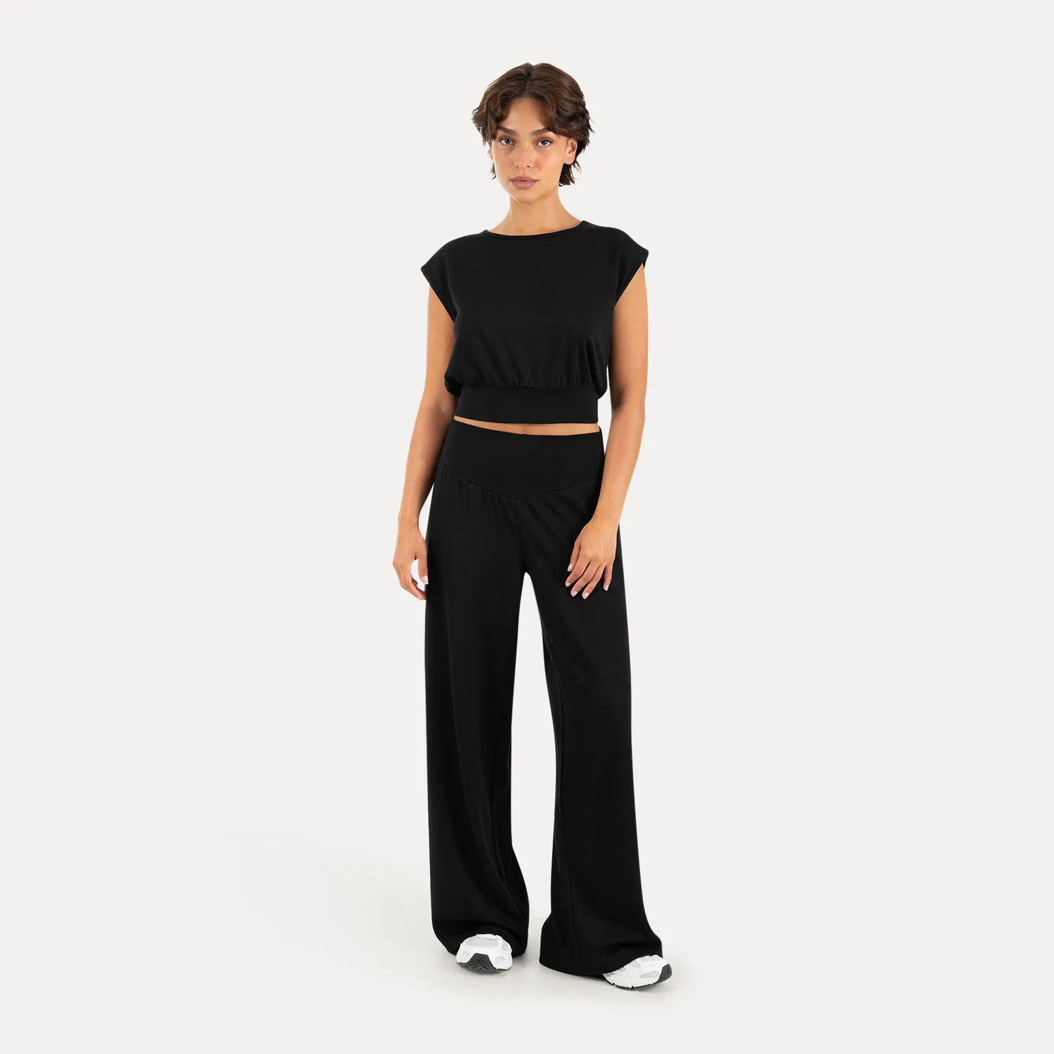 Smilodox Lunara Jorina Crop-Shirt Schwarz Loose Fit