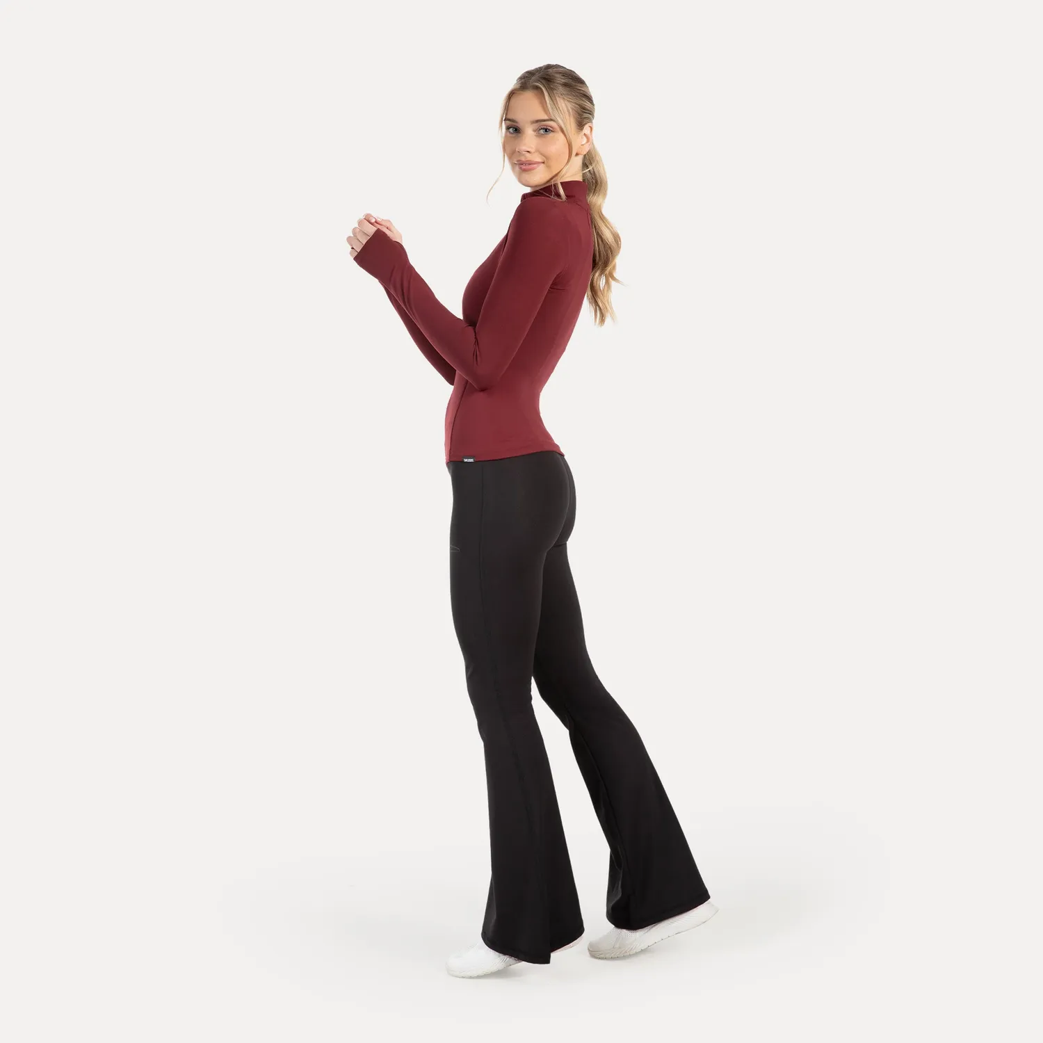 Smilodox Sorea Kenna Gold Trainingsjacke Schwarz figurbetont