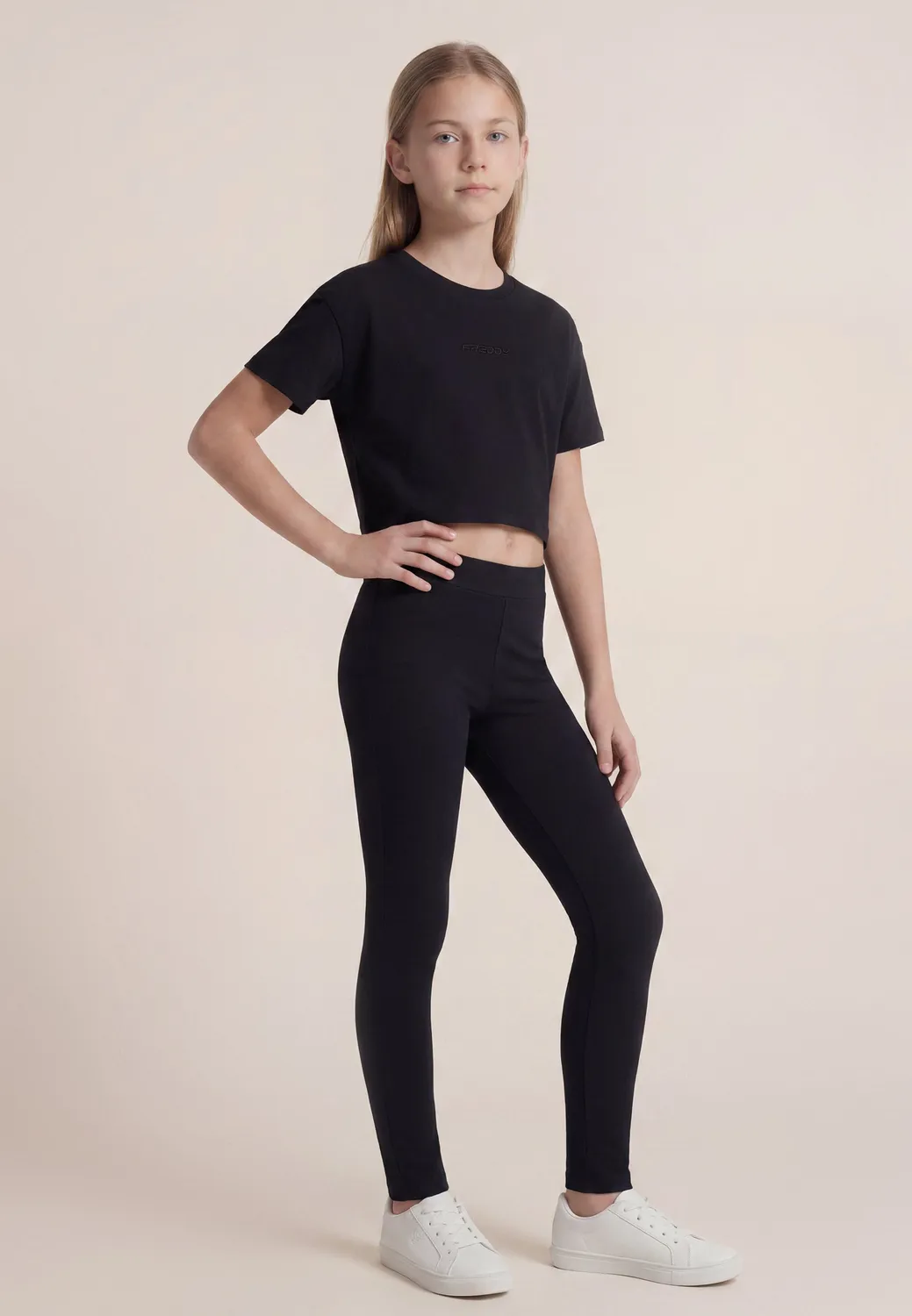Freddy Cropped T-Shirt Mädchen Schwarz Sticklogo