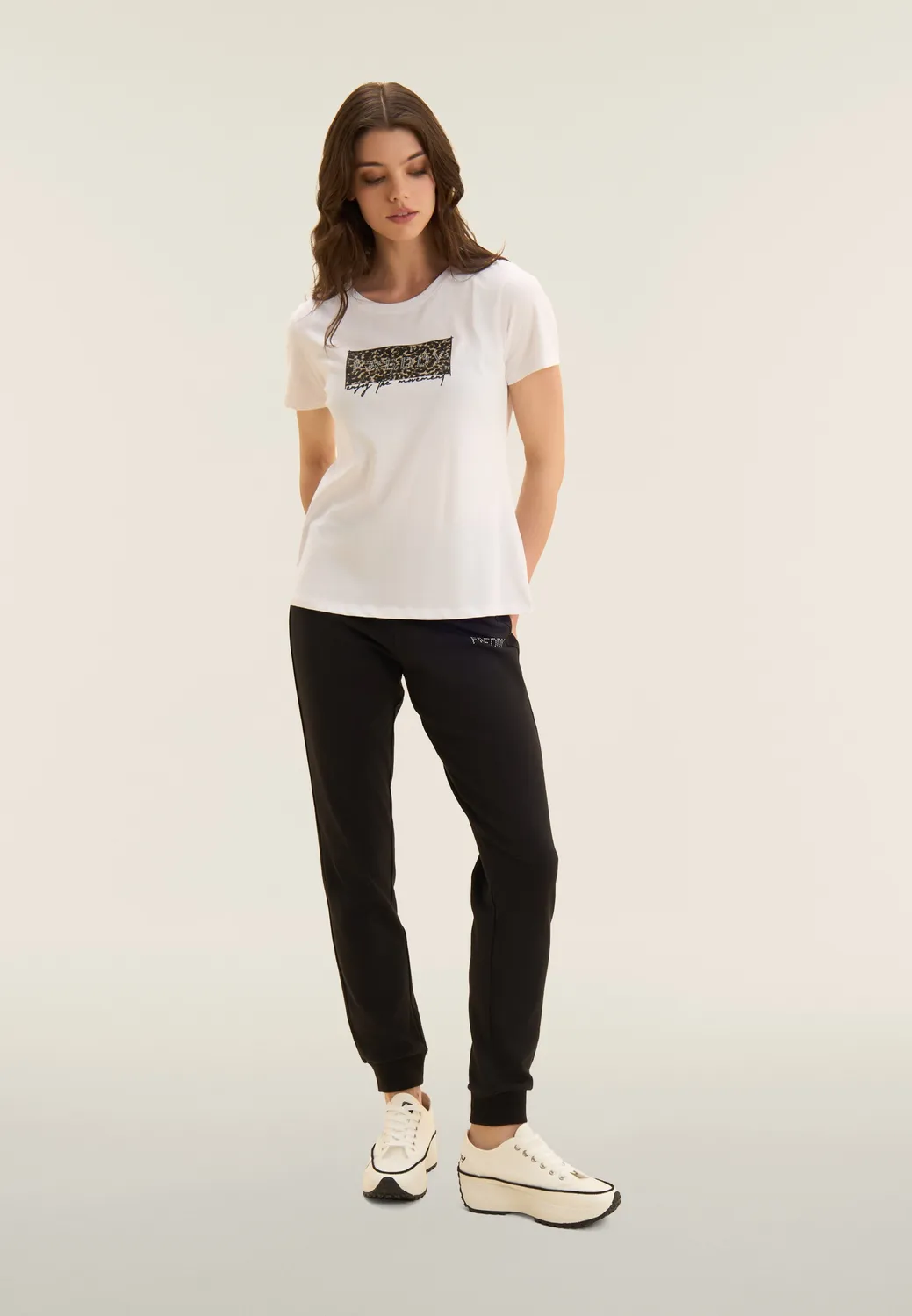 Freddy Leo Print T-Shirt Weiß mit Nieten-Logo