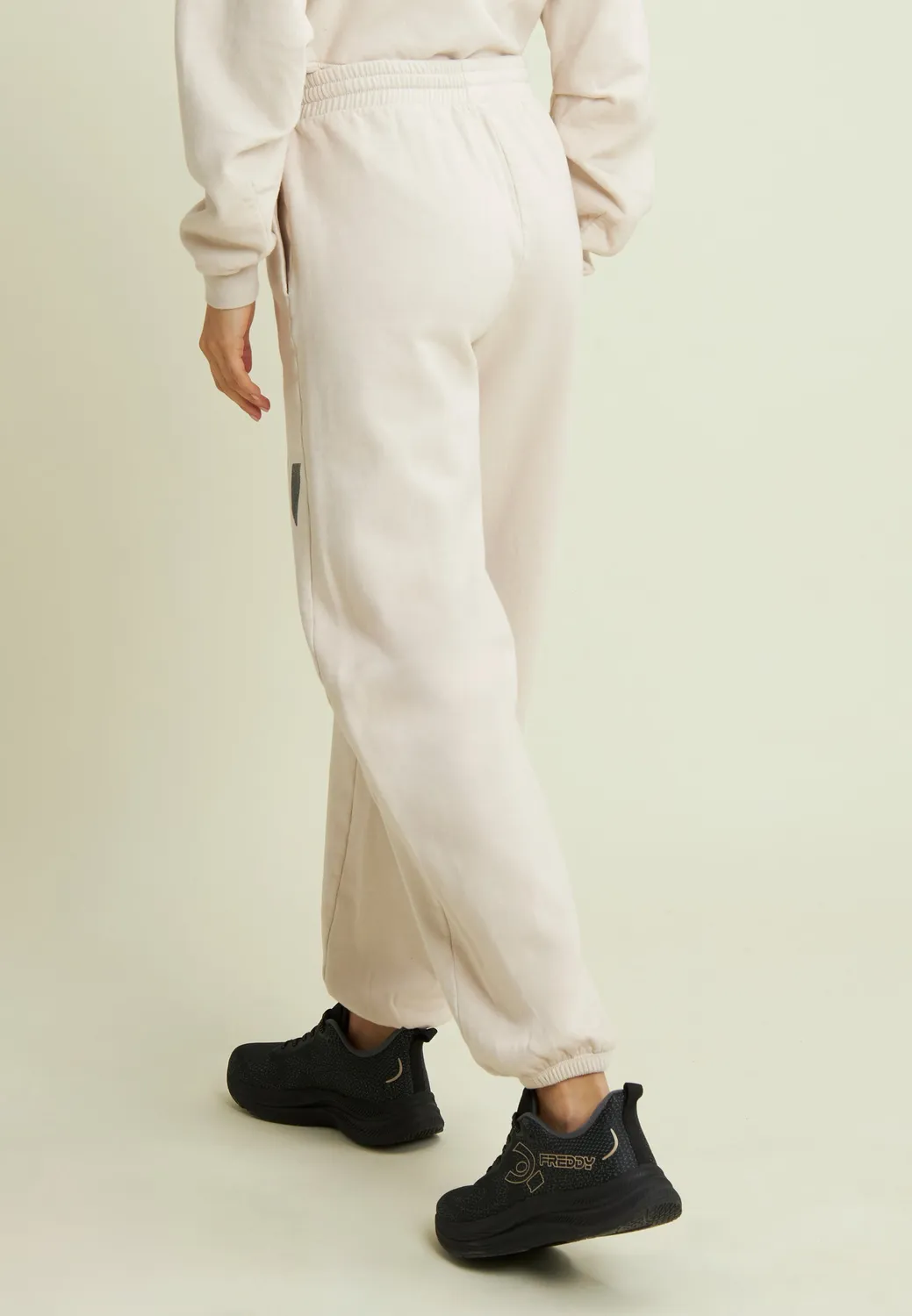 Freddy Flow Sweatpants Damen grau relaxed lang
