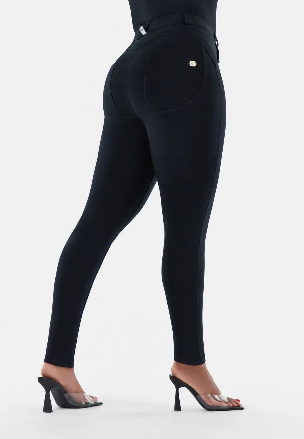 Freddy WR.UP Curvy Skinny Hose Schwarz Bio-Baumwolle