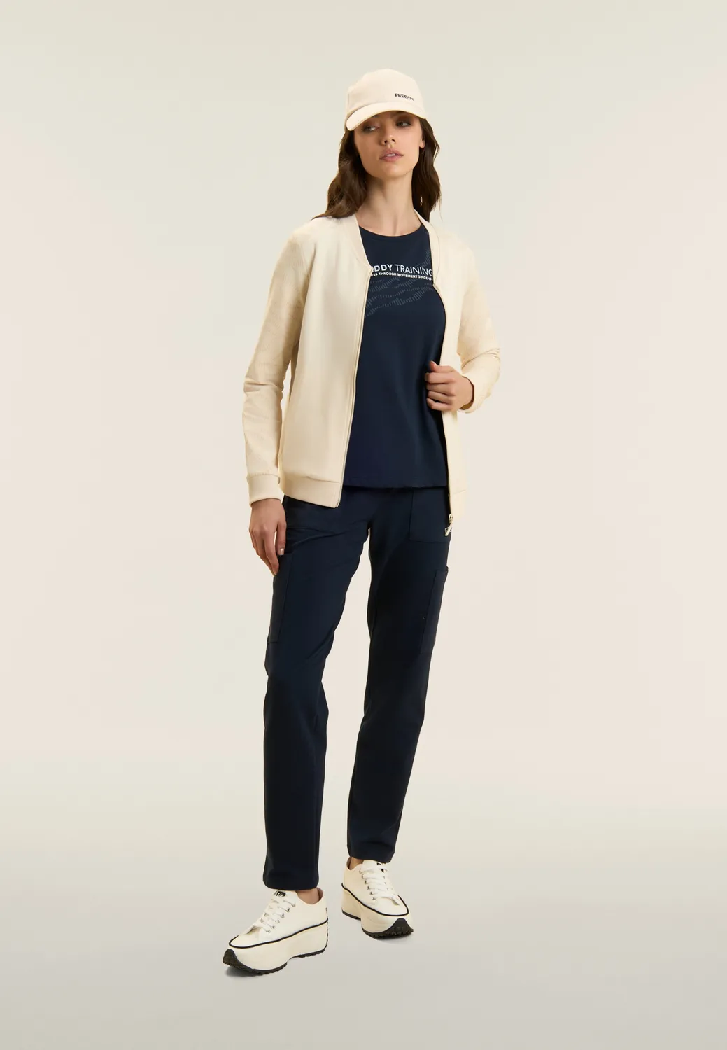 Freddy Sporthose Damen Taschen Milky Blue French Terry