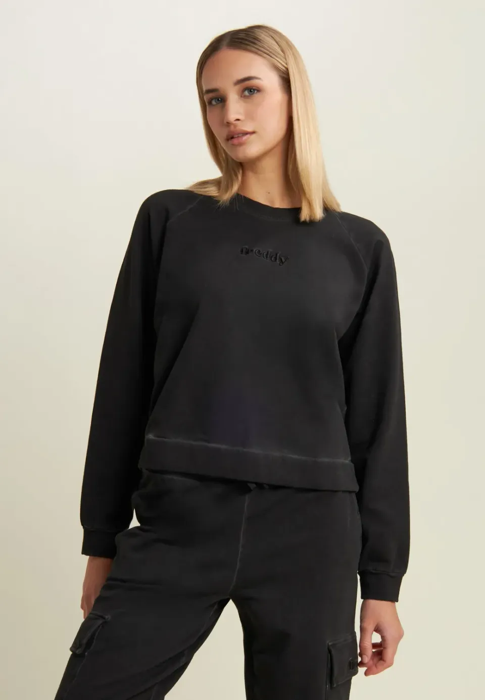 Freddy Cropped Sweatshirt Black Cold Dyed kurz