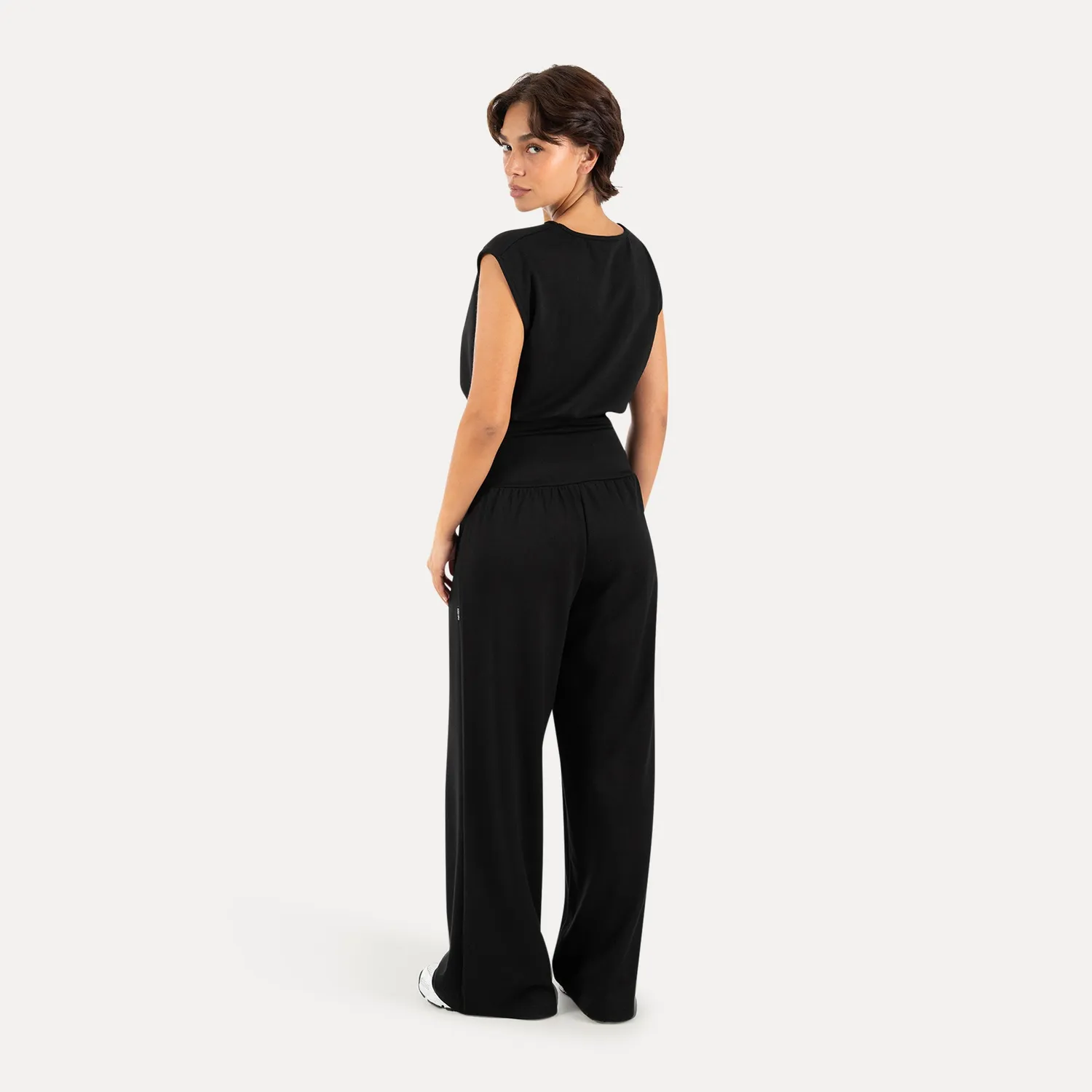 Smilodox Lunara Jorina Crop-Shirt Schwarz Loose Fit
