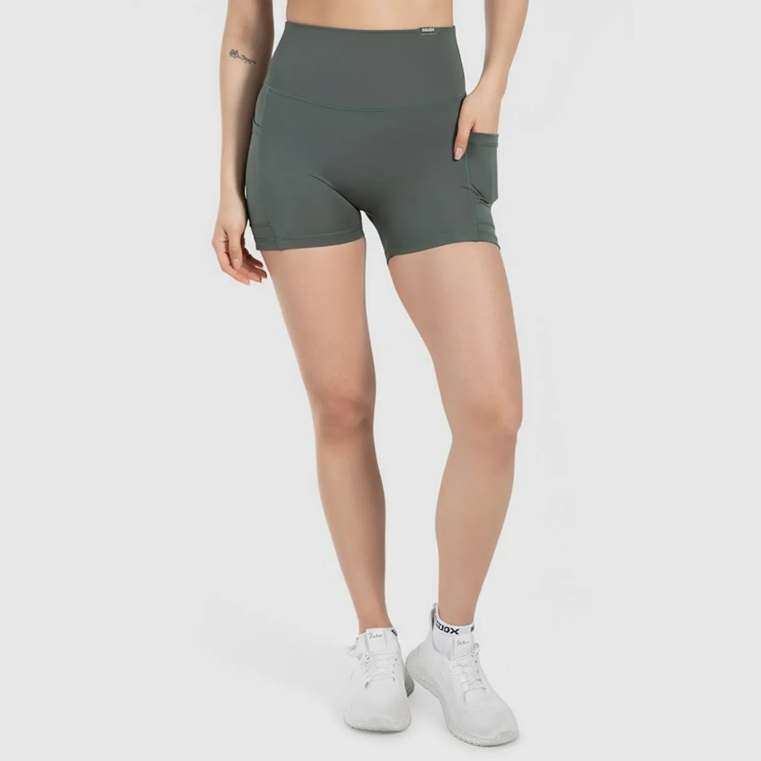 Smilodox Amaze Pro Lissa Shorts Damen figurbetont
