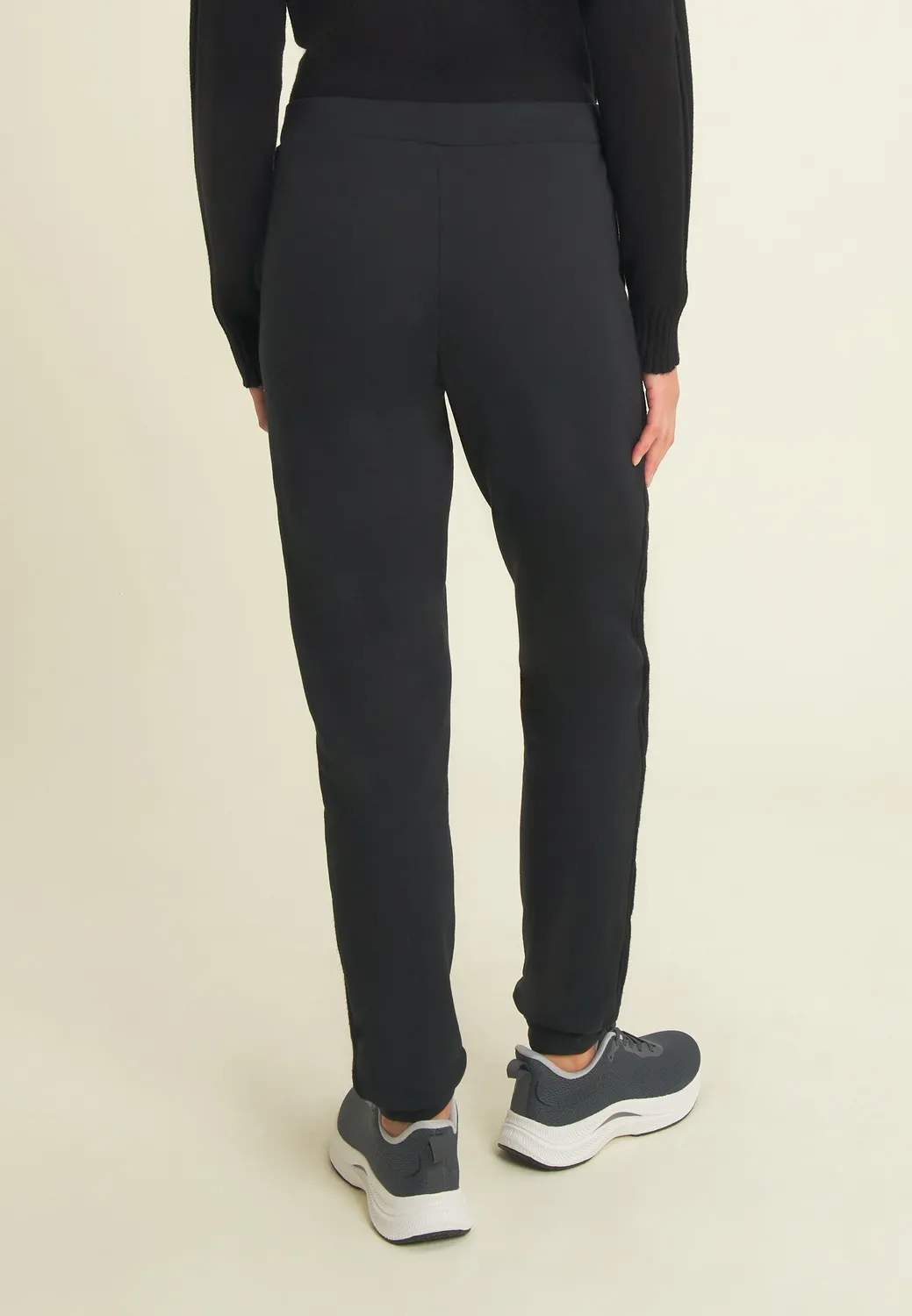 Freddy Modal Jogginghose Schwarz Zopfband warm blickdicht