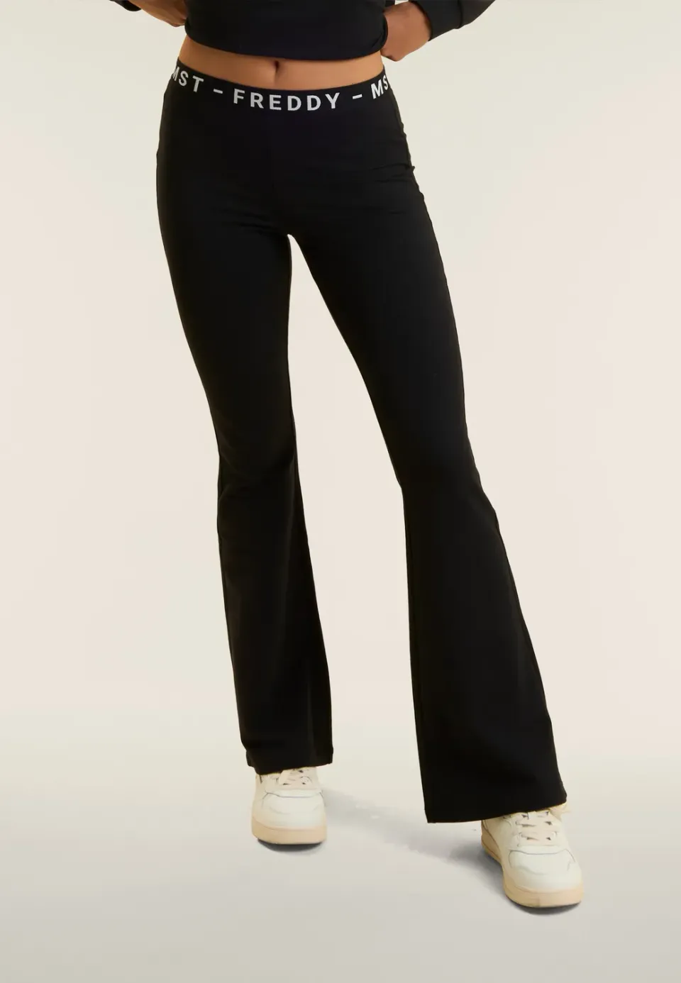 Freddy Sporthose Flare schwarz French Terry Stretch
