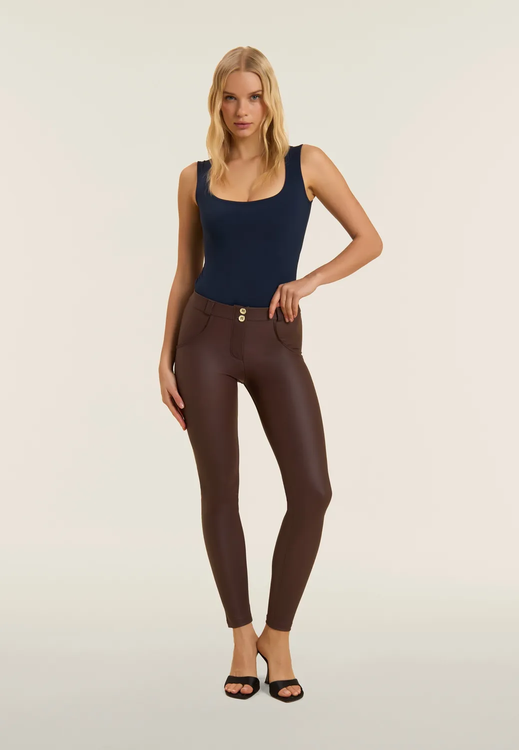 Freddy WR.UP Superskinny Kunstleder Push-up-Hose Schwarz