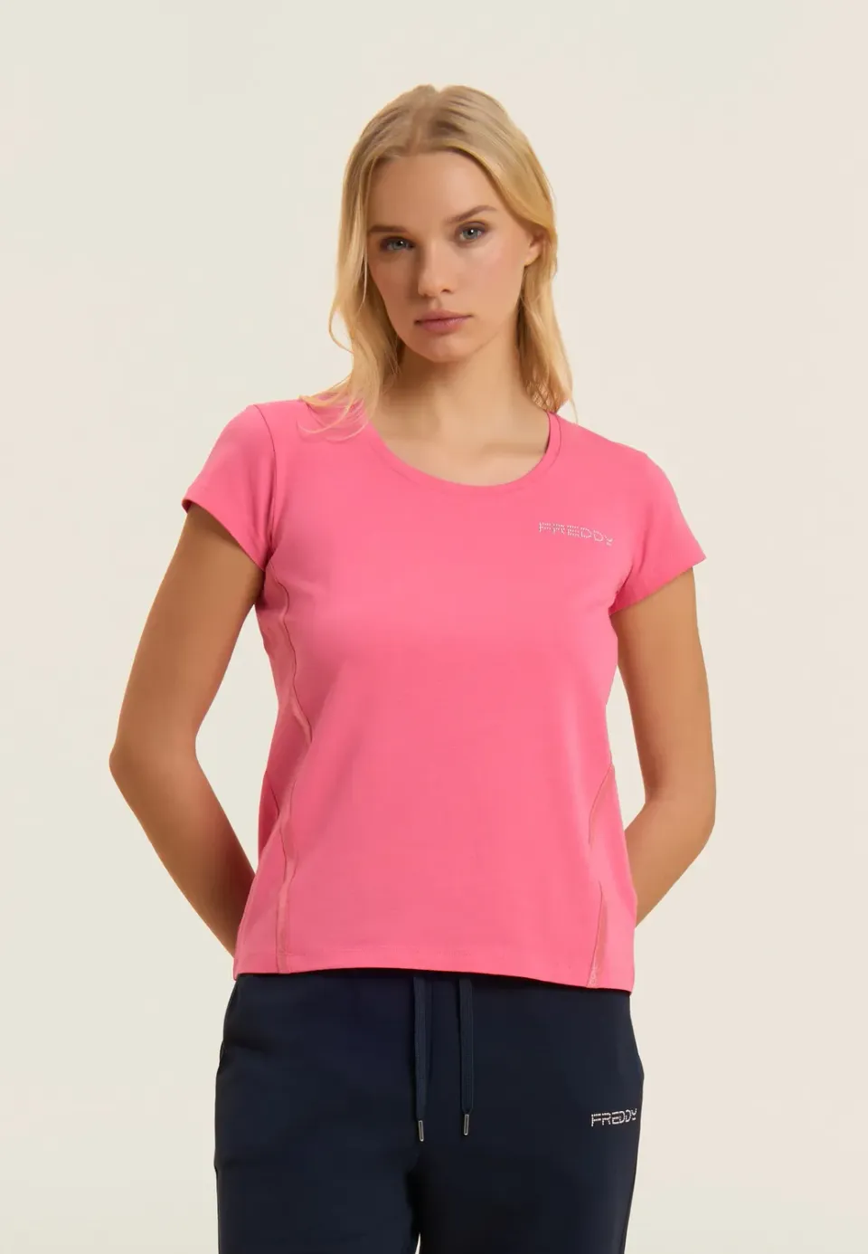 Freddy Perlen Logo T-Shirt Damen Kurzarm