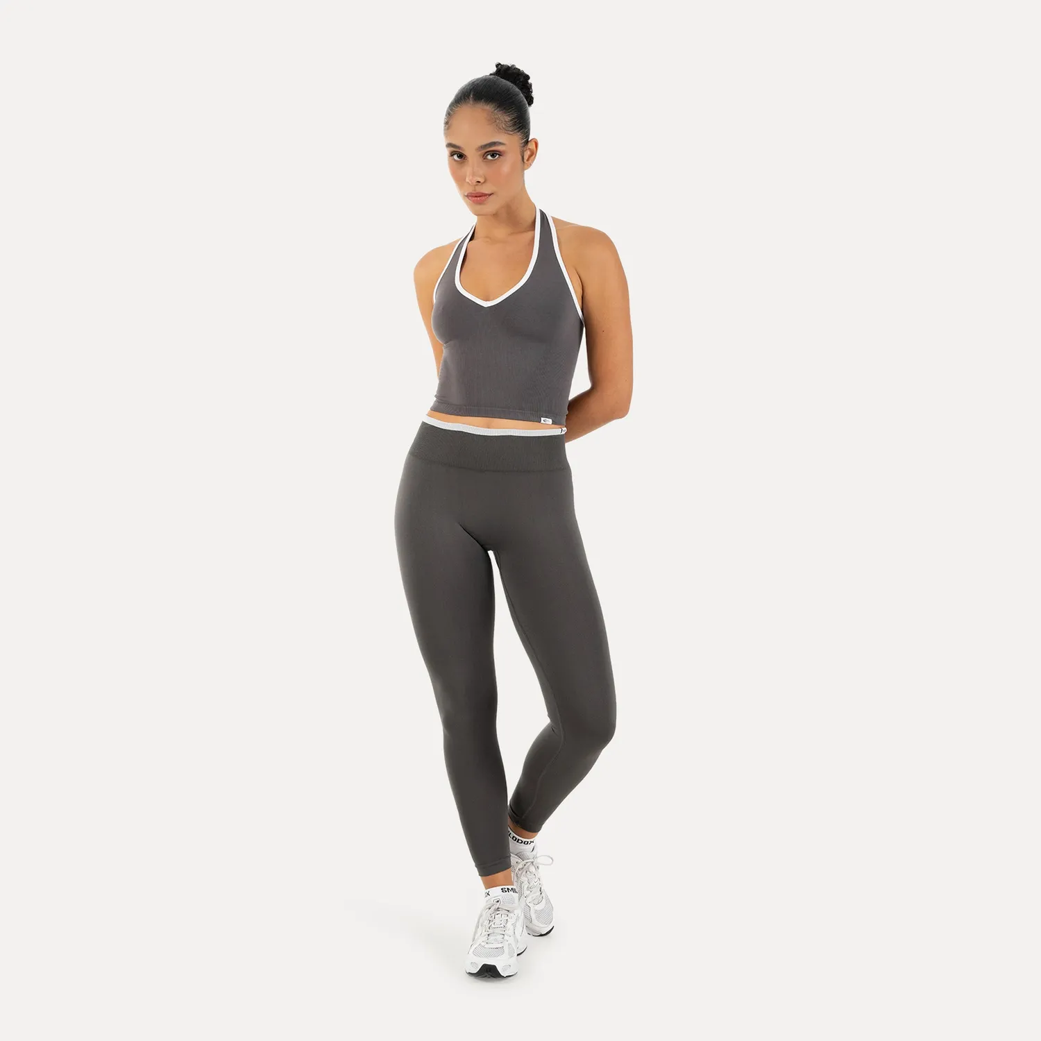 Smilodox Lunara Theda Sporttop Schwarz Halterneck