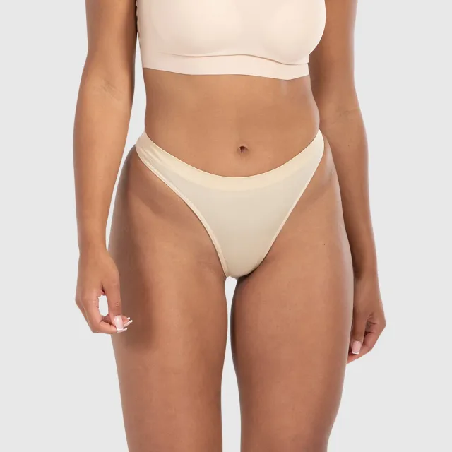 Smilodox Nysa String Schwarz Damen Slim nahtarm