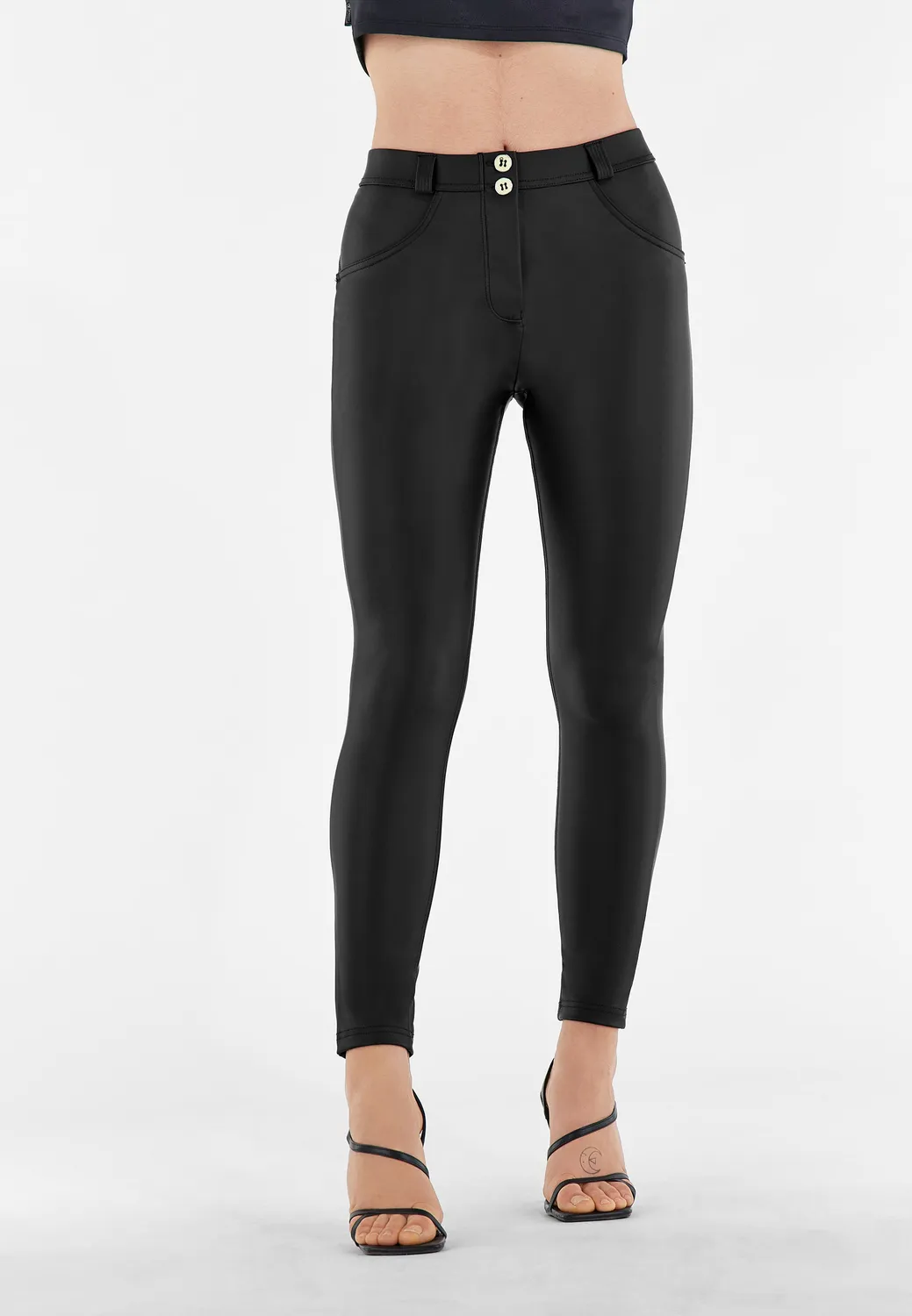 Freddy WR.UP Curvy Hose Kunstleder Schwarz Push-up