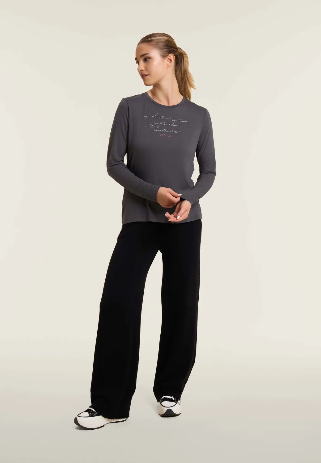 Freddy Here and Now Langarmshirt Nero Strass