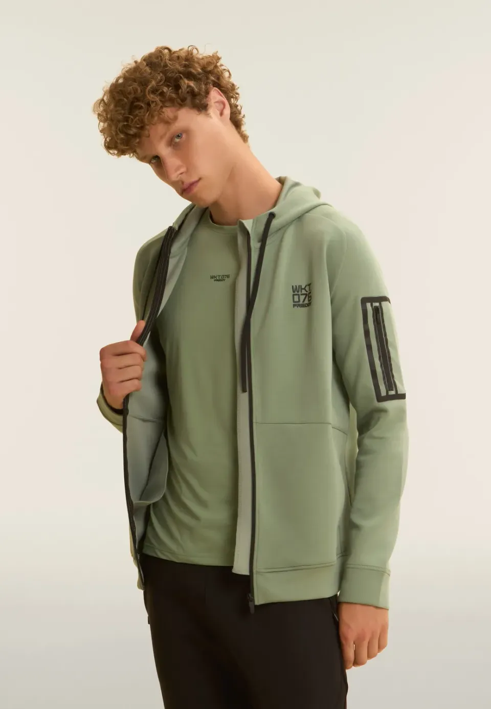Freddy WKT.076 Kapuzenjacke Full-Zip Hellblau leicht
