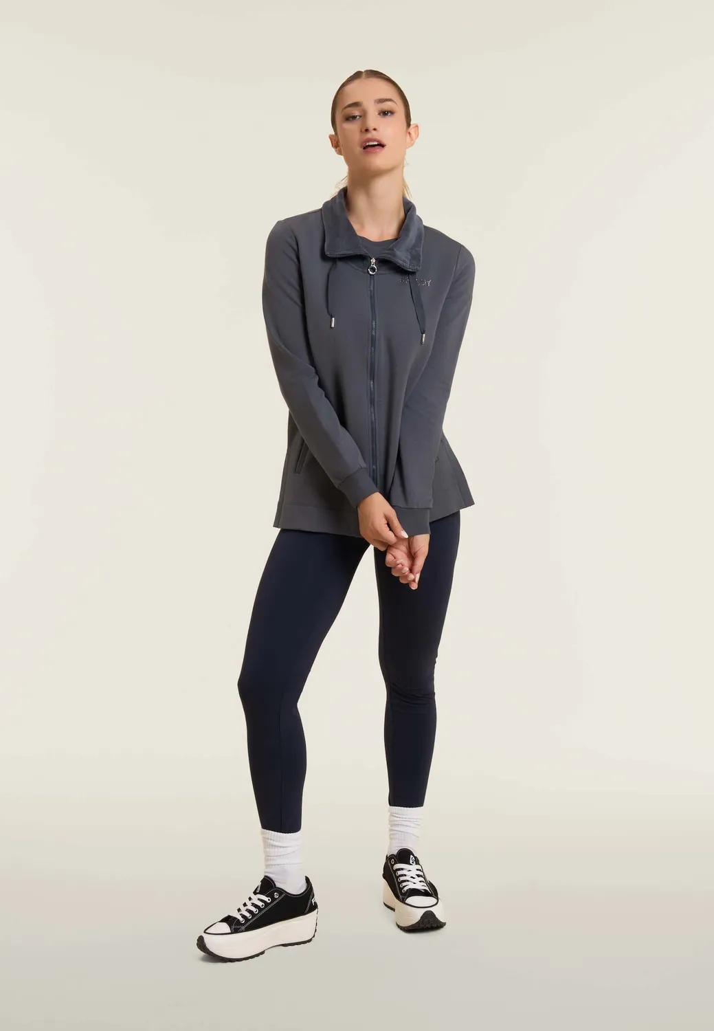 Freddy Sweatjacke Damen Schwarz Samtkragen Full-Zip